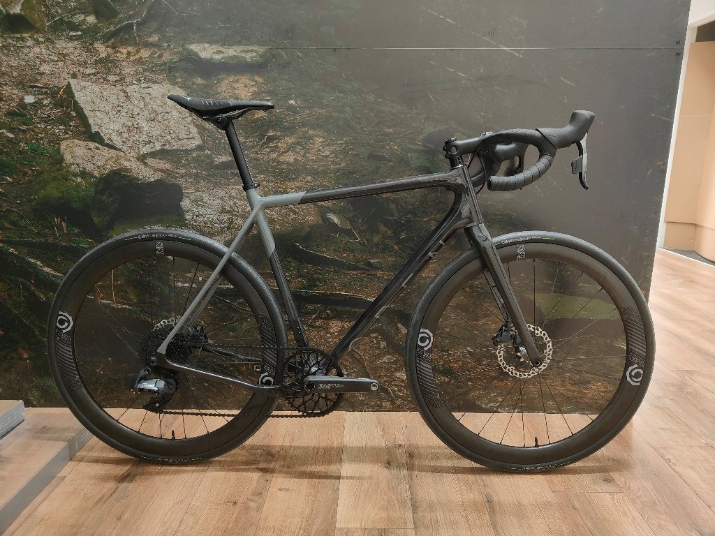 3-sixty-sports-customised-bike-industry-nine-wheels