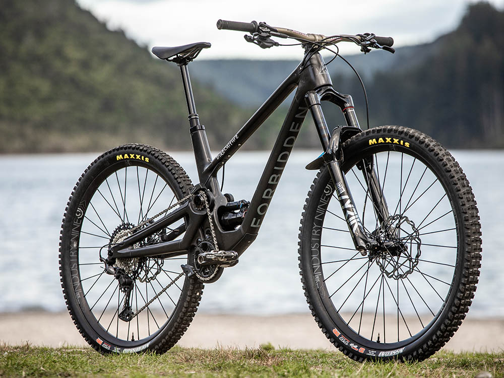 3-sixty-sports-customised-bike-forbidden-frame-industry-maxxis-wheels