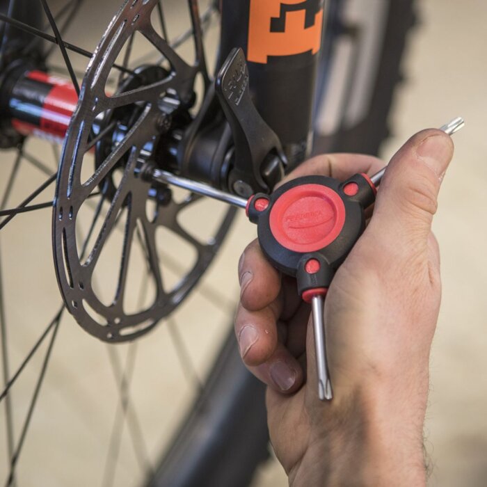 FEEDBACK SPORTS - 3-WAY FIXED TOOLS 14 FEEDBACK SPORTS - 3-WAY FIXED TOOLS